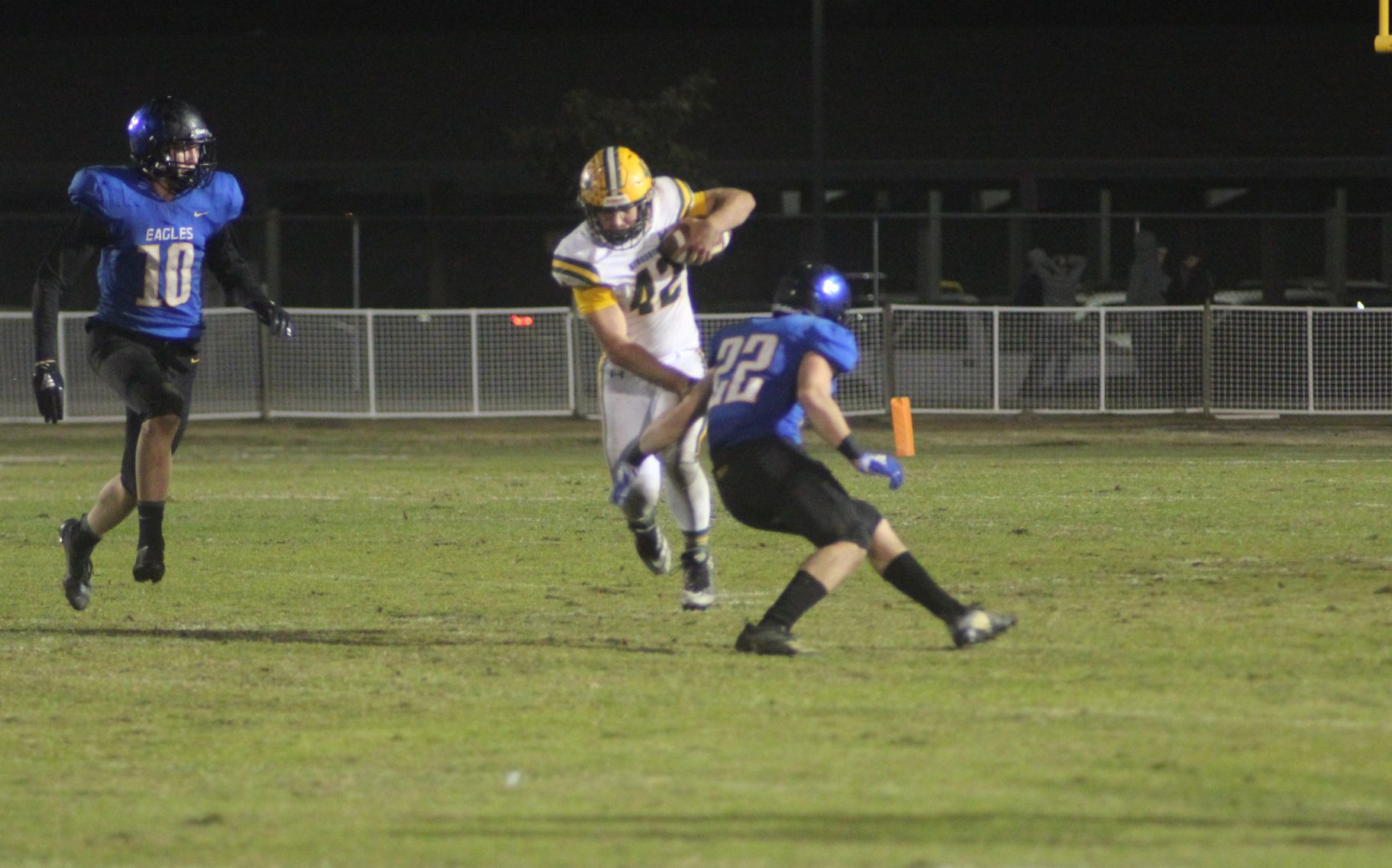 Kingsburg falls to Bakersfield Christian